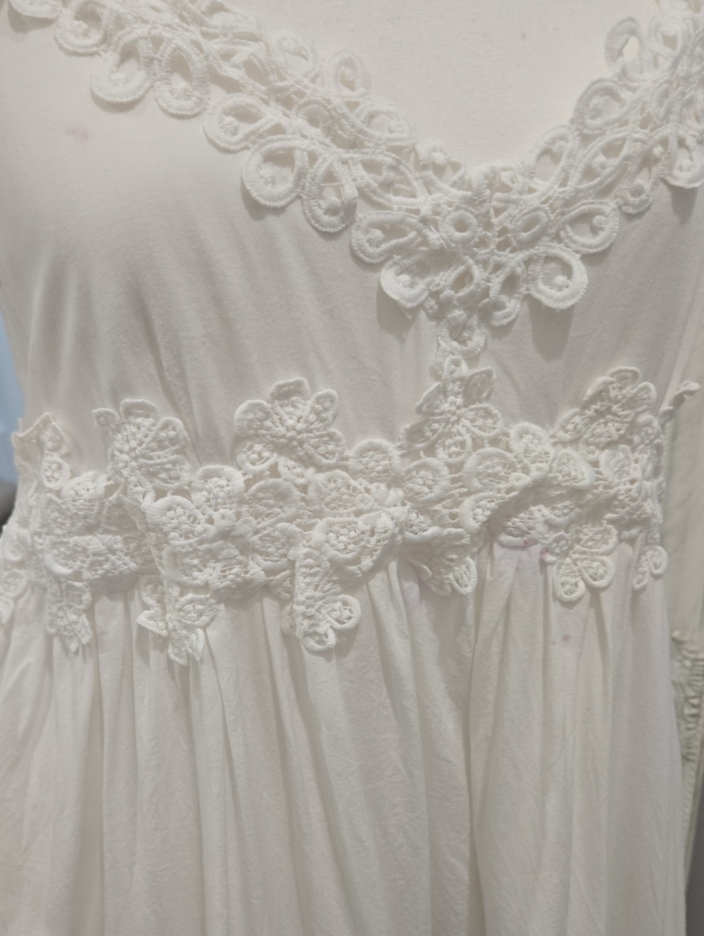 Sleeveless White Lace-Trim Mini Dress - Picture 8 of 10